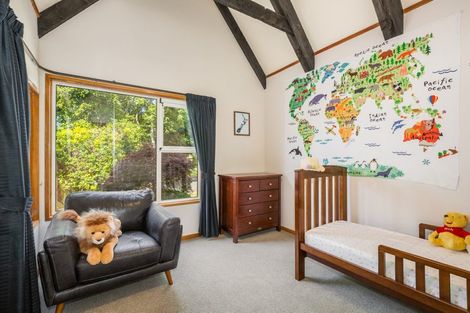 Photo of property in 5 Newnham Court, Tawa, Wellington, 5028