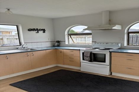 Photo of property in 118 Hillcrest Road, Raumati Beach, Paraparaumu, 5032