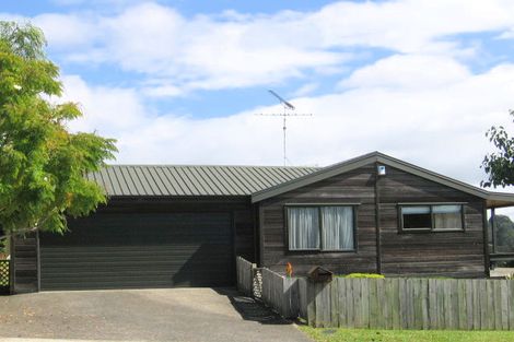 Photo of property in 79 Fernhill Way, Oteha, Auckland, 0632