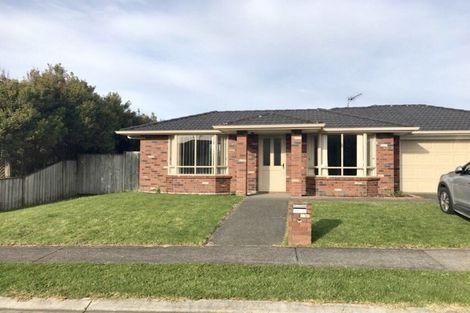 Photo of property in 4 Ballydonegan Rise, East Tamaki, Auckland, 2013