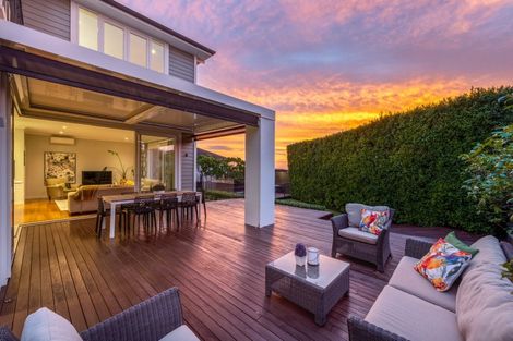 Photo of property in 8 Verley Rise, East Tamaki Heights, Auckland, 2016