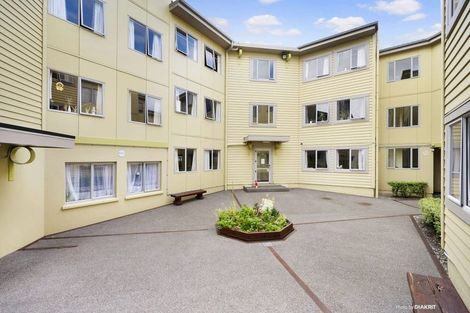 Photo of property in Basin Reserve Complex, 12/4 Sussex Street, Mount Cook, Wellington, 6021