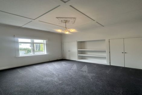 Photo of property in 50 Wairoa Road, Narrow Neck, Auckland, 0624