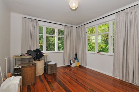 Photo of property in 8 Dunedin Terrace, Melrose, Wellington, 6023