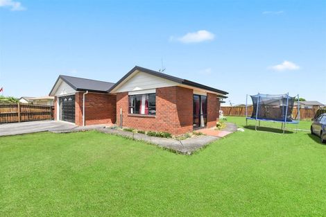 Photo of property in 1 Corsair Place, Melville, Hamilton, 3206