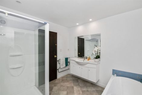 Photo of property in 7 Shalamar Drive, Cashmere, Christchurch, 8022