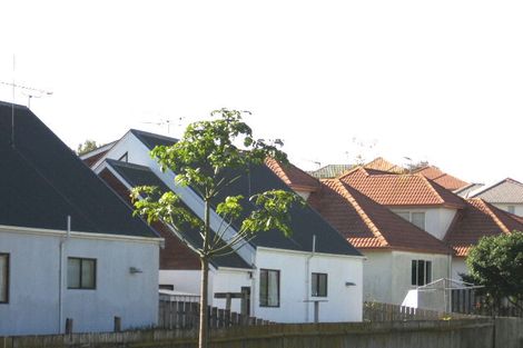 Photo of property in 1/74 Whitford Road, Botany Downs, Auckland, 2014