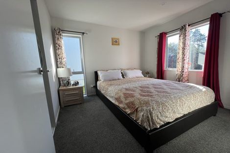 Photo of property in 41 Regiment Road, Papakura, 2110