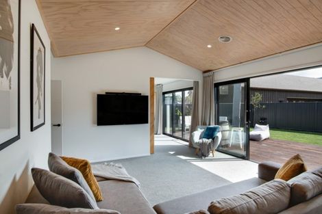 Photo of property in 6 Sandford Terrace, Lower Shotover, Queenstown, 9304