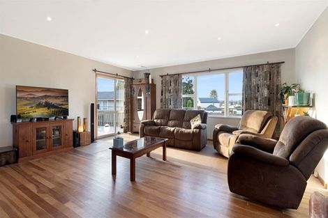 Photo of property in 1 Ranui Avenue, Ranui, Auckland, 0612