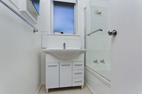 Photo of property in 47 Normanton Street, Glenfield, Auckland, 0629