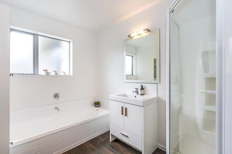 Photo of property in 29a Division Street, Riccarton, Christchurch, 8041