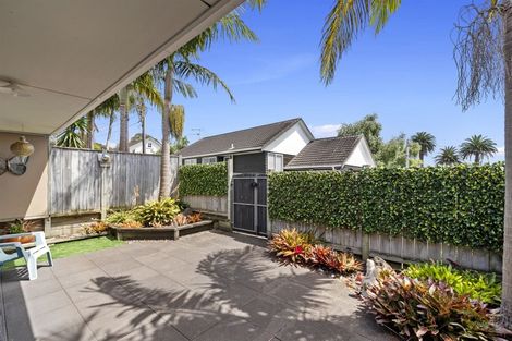 Photo of property in 3/28 William Bond Street, Stanley Point, Auckland, 0624