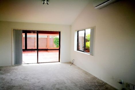 Photo of property in 30 Glucina Avenue, West Harbour, Auckland, 0618