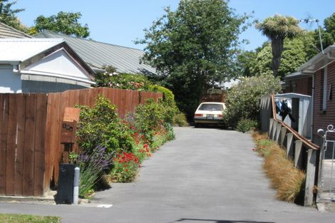 Photo of property in 1/19 Pinehurst Crescent, Russley, Christchurch, 8042