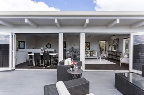 Photo of property in 13 Callender Place, Shelly Park, Auckland, 2014