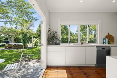 Photo of property in 29 Gordon Road, Te Awanga, 4102