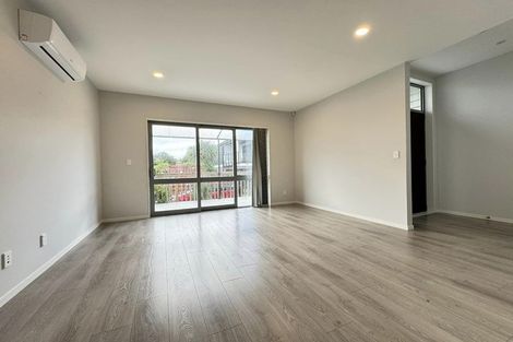 Photo of property in 6 Wyon Way, Flat Bush, Auckland, 2016