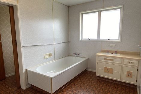 Photo of property in 22 Solway Avenue, Ilam, Christchurch, 8041