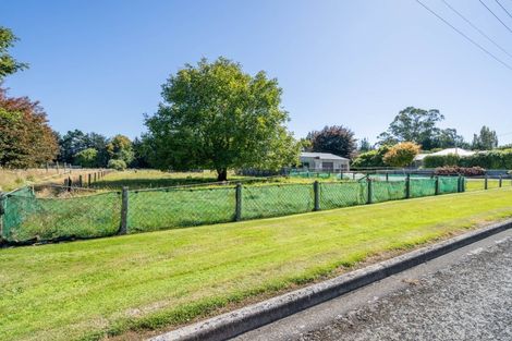 Photo of property in 17 Memorial Avenue, Drummond, Otautau, 9683