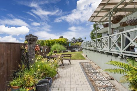 Photo of property in 19 Shera Street, Acacia Bay, Taupo, 3330