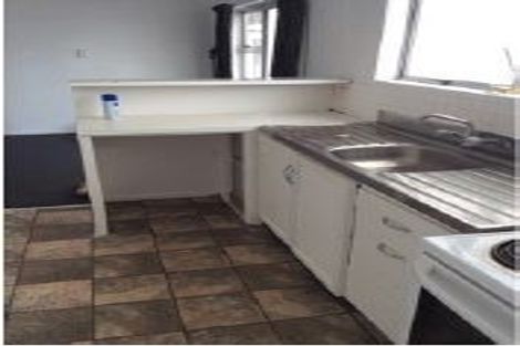 Photo of property in 43 Frobisher Way, Clendon Park, Auckland, 2103