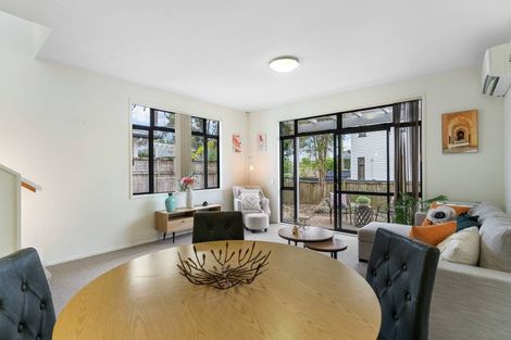 Photo of property in 118/2 Armoy Drive, East Tamaki, Auckland, 2016