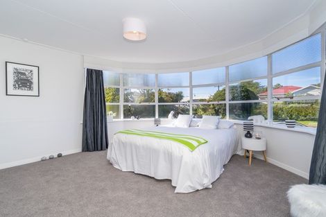 Photo of property in 6 Cossens Street, Balclutha, 9230