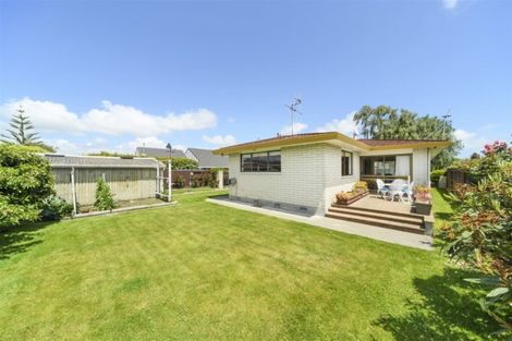 Photo of property in 19 Caulfield Place, Awapuni, Palmerston North, 4412