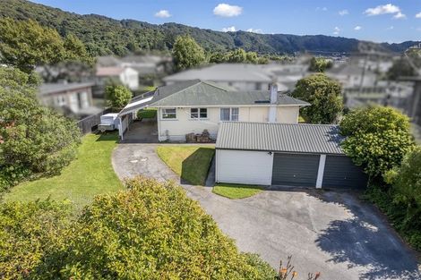 Photo of property in 5 The Strand, Wainuiomata, Lower Hutt, 5014