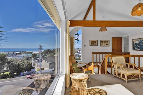 Photo of property in 22 Bayly Road, Moturoa, New Plymouth, 4310