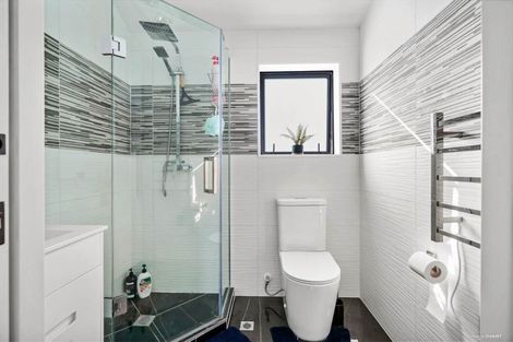 Photo of property in 211a Finlayson Avenue, Clendon Park, Auckland, 2103