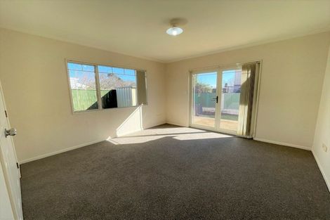 Photo of property in 332a Devon Street West, New Plymouth, 4310