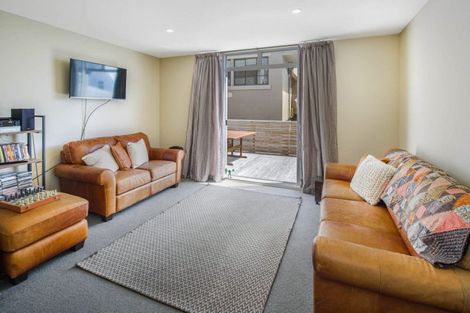 Photo of property in Pirie Street Townhouses, 27/35 Pirie Street, Mount Victoria, Wellington, 6011