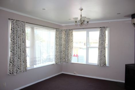 Photo of property in 2/10 Ocean View Road, Northcote, Auckland, 0627