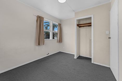Photo of property in 76 Cambridge Terrace, Papatoetoe, Auckland, 2025