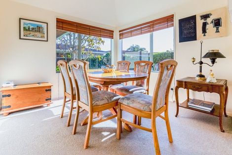 Photo of property in 8 Rewarewa Crescent, Waikanae, 5036