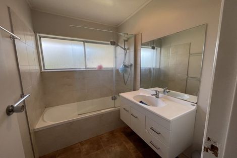 Photo of property in 43 Mayfair Crescent, Mairangi Bay, Auckland, 0630
