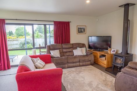 Photo of property in 10 Ngahana Place, Turangi, 3334