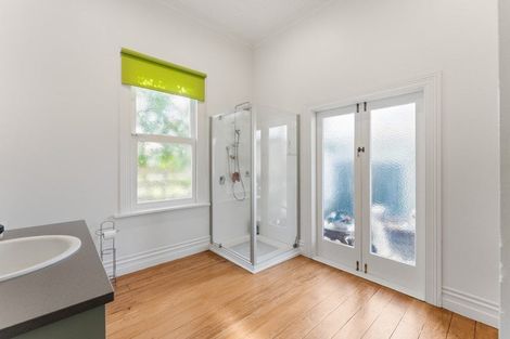 Photo of property in 12 Hurworth Place, College Estate, Whanganui, 4500