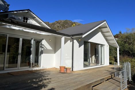 Photo of property in 12 Villiers Street, Arrowtown, 9302