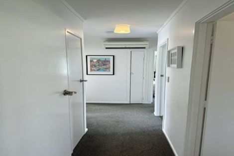 Photo of property in 10 Campbell Place, Pukehangi, Rotorua, 3015