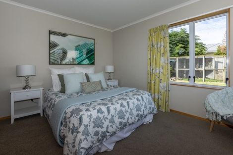 Photo of property in 11 Kensington Drive, Taradale, Napier, 4112