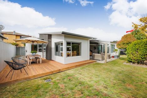 Photo of property in 5 Ake Ake Avenue, Hokowhitu, Palmerston North, 4410