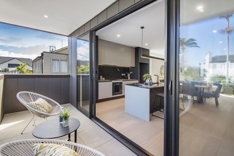 Photo of property in 16a Saltburn Road, Milford, Auckland, 0620