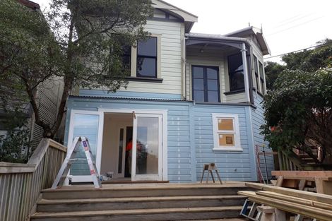 Photo of property in 21 Mortimer Terrace, Aro Valley, Wellington, 6021