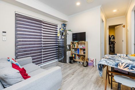 Photo of property in 32 Carrickdawson Drive, Flat Bush, Auckland, 2019