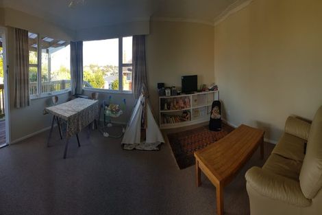 Photo of property in 1/62 Church Street, Northcote Point, Auckland, 0627