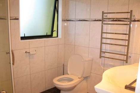 Photo of property in 1/34 Curacao Place, Half Moon Bay, Auckland, 2012