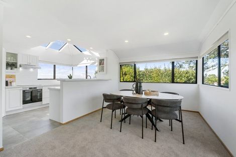 Photo of property in 2/14 Raleigh Road, Northcote, Auckland, 0627